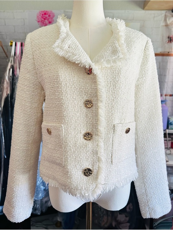 Rachel Zoe Jackets & Blazers - Rachel Zoe Ivory Tweed Fringe Gold Button Blazer